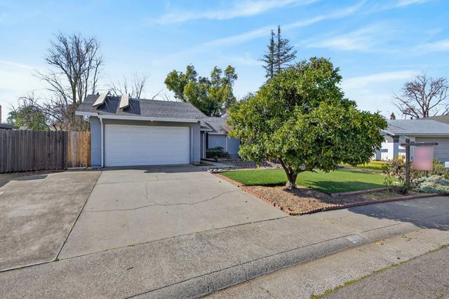 3720 Station St, Sacramento, CA 95827