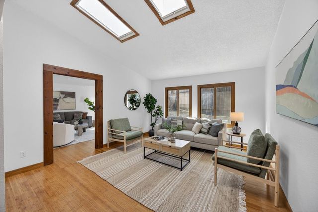 3720 Station St, Sacramento, CA 95827