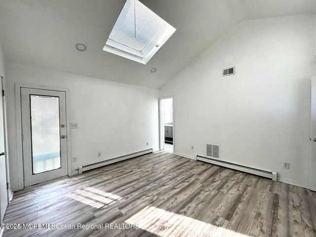 9 Kearney Street, Keyport, NJ 07735