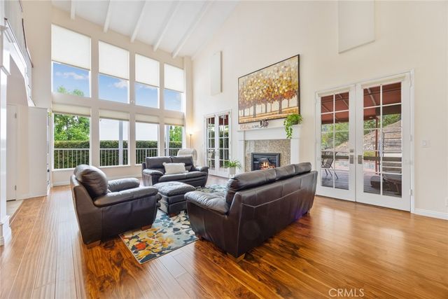 2321 Via Saldivar, Glendale, CA 91208