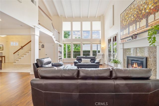 2321 Via Saldivar, Glendale, CA 91208