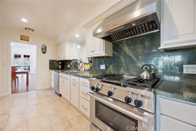 2321 Via Saldivar, Glendale, CA 91208