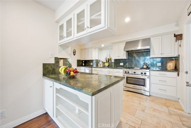 2321 Via Saldivar, Glendale, CA 91208
