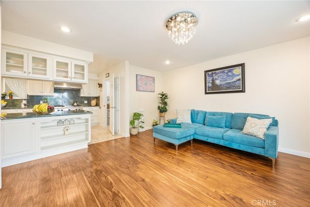 2321 Via Saldivar, Glendale, CA 91208