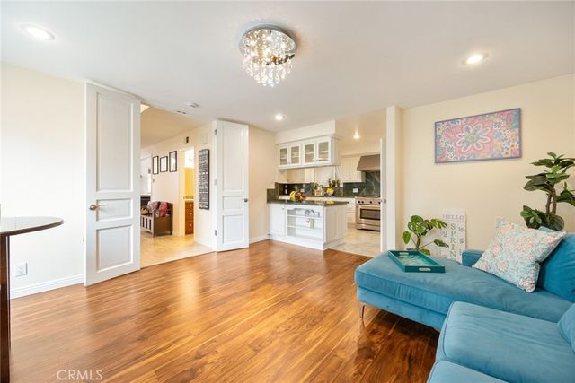 2321 Via Saldivar, Glendale, CA 91208