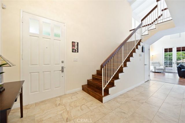 2321 Via Saldivar, Glendale, CA 91208