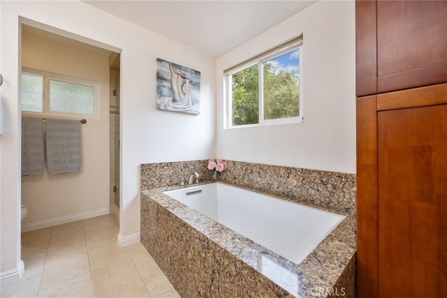 2321 Via Saldivar, Glendale, CA 91208
