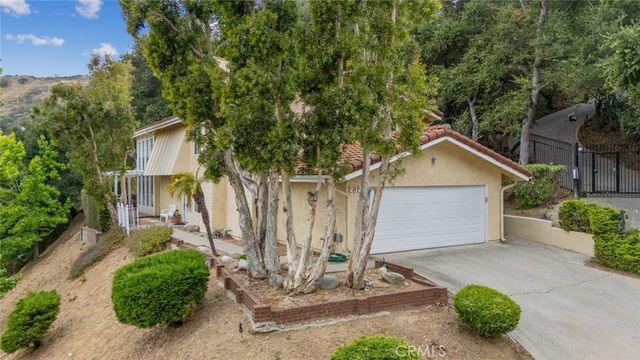 2321 Via Saldivar, Glendale, CA 91208