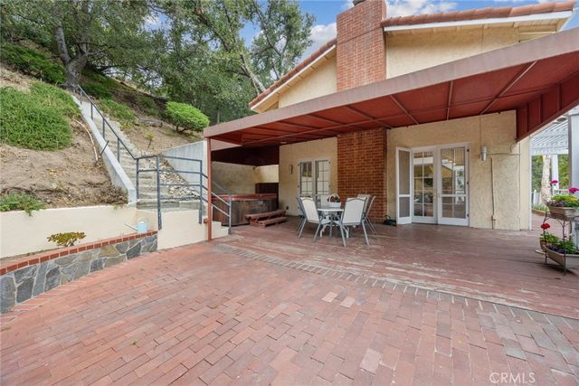 2321 Via Saldivar, Glendale, CA 91208
