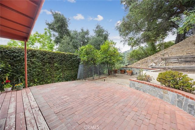 2321 Via Saldivar, Glendale, CA 91208