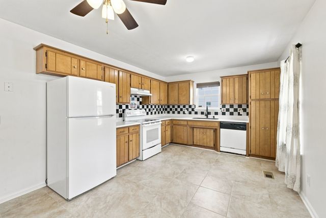 1420 Laurel Oak Dr, Antioch, TN 37013