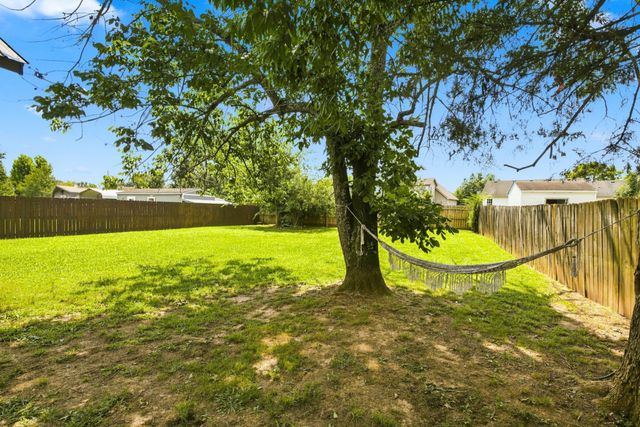 1420 Laurel Oak Dr, Antioch, TN 37013