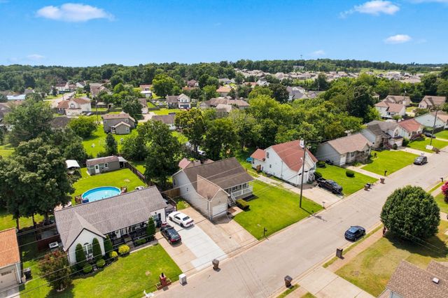 1420 Laurel Oak Dr, Antioch, TN 37013