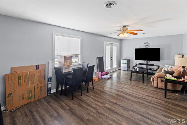 318 E Phillips Street, Mascoutah, IL 62258