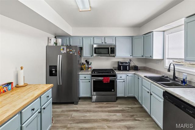 318 E Phillips Street, Mascoutah, IL 62258