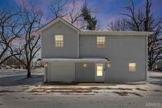 318 E Phillips Street, Mascoutah, IL 62258