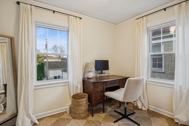 6319 N Le Mai Avenue, Chicago, IL 60646