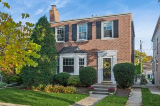 6319 N Le Mai Avenue, Chicago, IL 60646