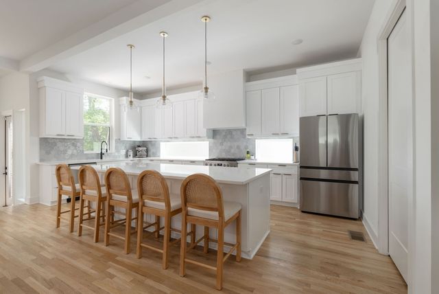 303A Riverside Dr, Nashville, TN 37206