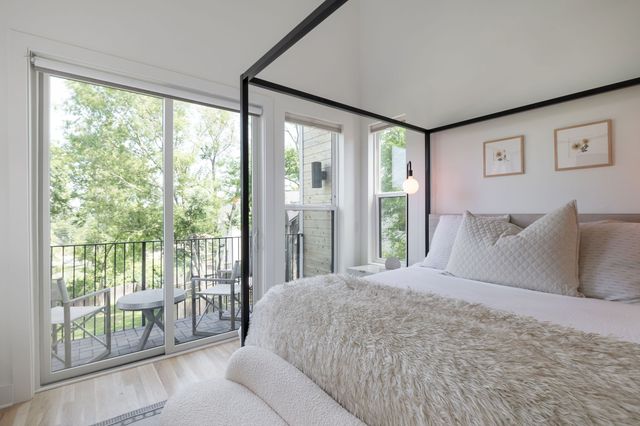 303A Riverside Dr, Nashville, TN 37206