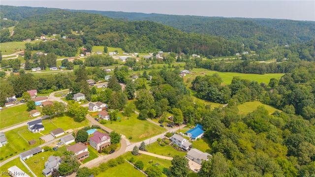 218 High Street, Amsterdam, OH 43903