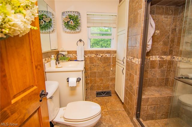 218 High Street, Amsterdam, OH 43903