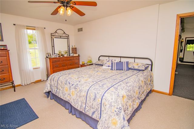 218 High Street, Amsterdam, OH 43903