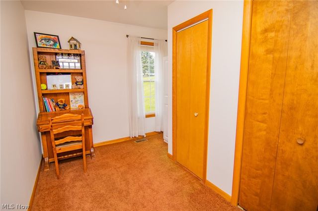 218 High Street, Amsterdam, OH 43903