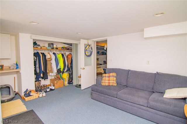 218 High Street, Amsterdam, OH 43903