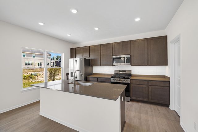 3758 Wild Grove Way, Valparaiso, IN 46385