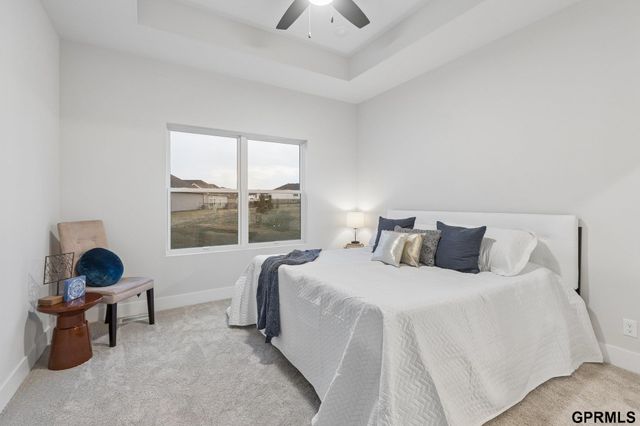 6317 S 208 Avenue, Elkhorn, NE 68022