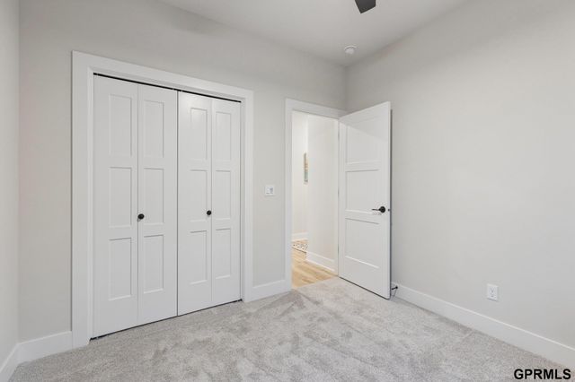 6317 S 208 Avenue, Elkhorn, NE 68022