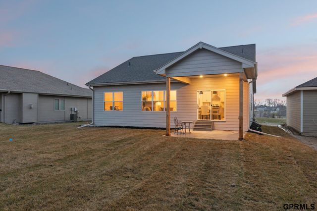6317 S 208 Avenue, Elkhorn, NE 68022