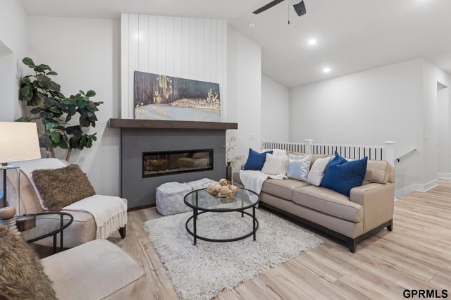 6317 S 208 Avenue, Elkhorn, NE 68022