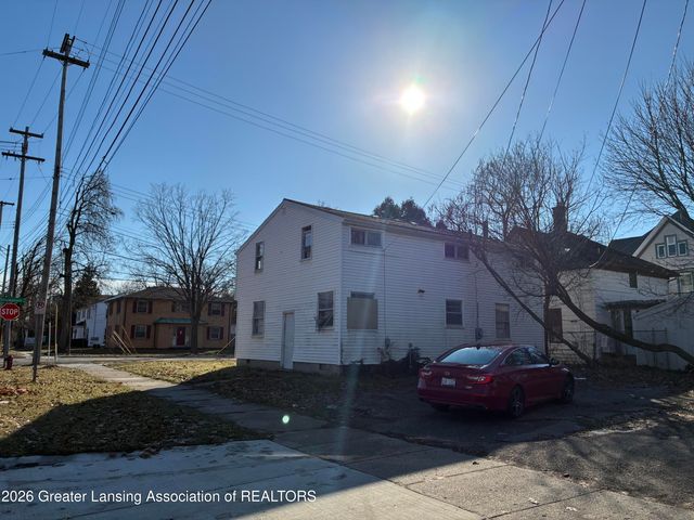 902 W Shiawassee Street, Lansing, MI 48915
