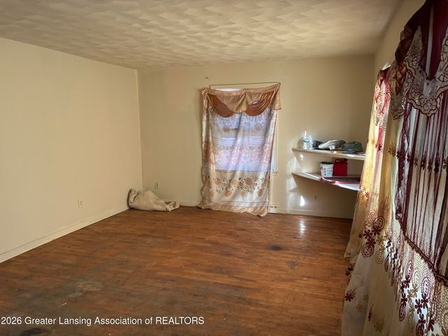 902 W Shiawassee Street, Lansing, MI 48915