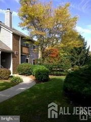 5219 RAVENS CREST DR, Plainsboro, NJ 08536