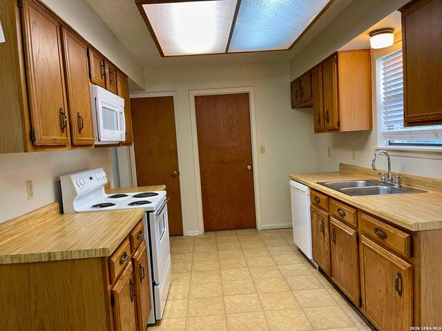13855 BROOK HOLLOW, San Antonio, TX 78232