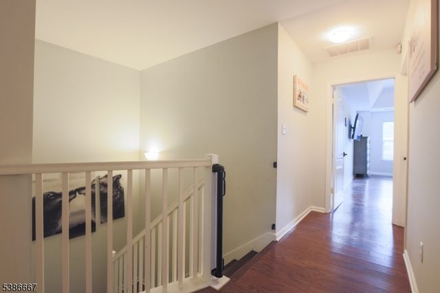 8409 Brittany Dr, Wayne Twp., NJ 07470