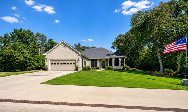 130 Cayuga Trail, Lake Kiowa, TX 76240