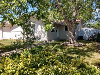 1415 S Douglas Ave, Loveland, CO 80537