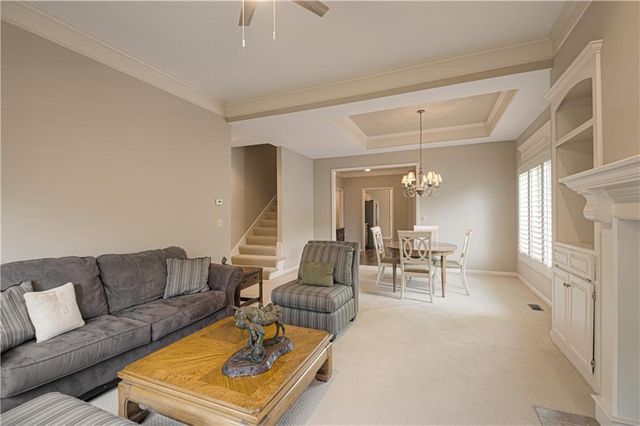 7226 W 144th Terrace, Overland Park, KS 66223