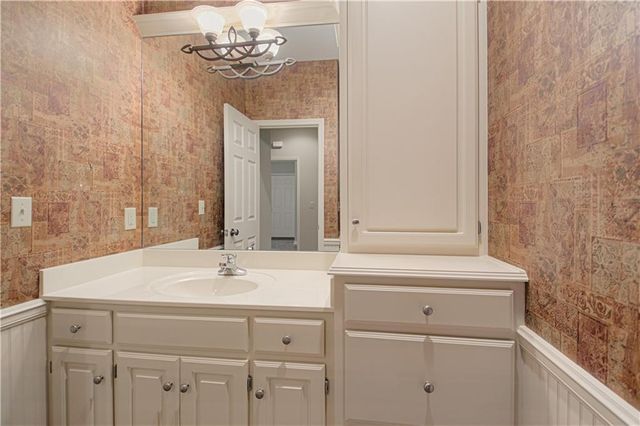7226 W 144th Terrace, Overland Park, KS 66223