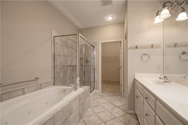 7226 W 144th Terrace, Overland Park, KS 66223