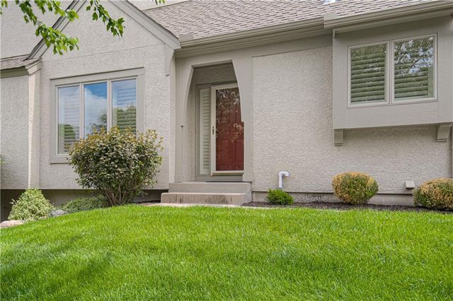7226 W 144th Terrace, Overland Park, KS 66223