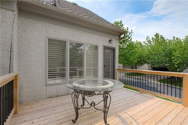 7226 W 144th Terrace, Overland Park, KS 66223