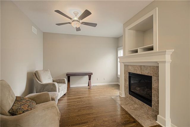 7226 W 144th Terrace, Overland Park, KS 66223