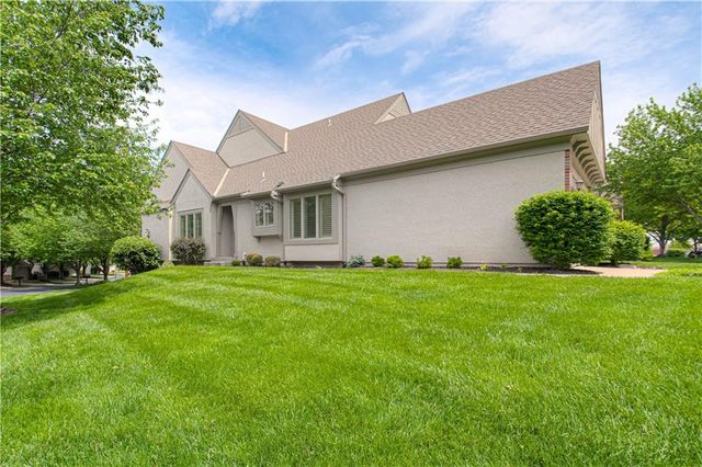 7226 W 144th Terrace, Overland Park, KS 66223