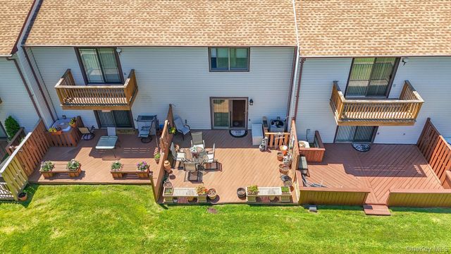 100 Daly Boulevard 1306, Oceanside, NY 11572