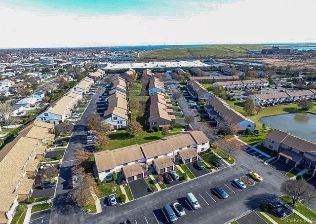 100 Daly Boulevard 1306, Oceanside, NY 11572